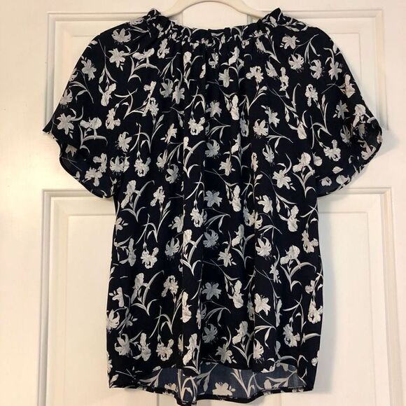Ann Taylor Medium Petite Black with White Floral Blouse - Picture 1 of 8